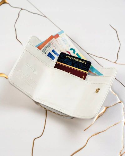 elegancki portfel damski z lakierowanej skóry ekologicznej - peterson na Arena.pl