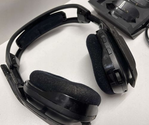 Słuchawki bezprzewodowe nauszne ASTRO A50 Wireless+ Base Station dla PS, PC na Arena.pl