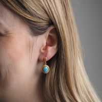 Kolczyki wiszące sztyfty - Larimar owalny w srebrze złoconym