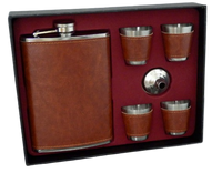 Piersiówka Obszyta Brązową Skórą z Kieliszkami