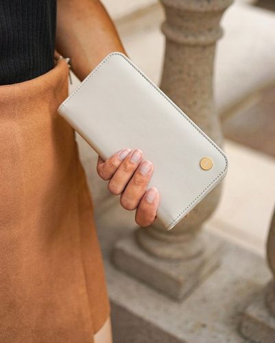 ETUI MOSHI OVERTURE DO IPHONE 14 PLUS OBUDOWA na Arena.pl