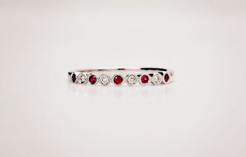 Złoty pierścionek PBD3867R - Diament na Arena.pl