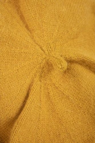 Beret damski angorowy Knitted Moments - ciepły, angora Czarny na Arena.pl