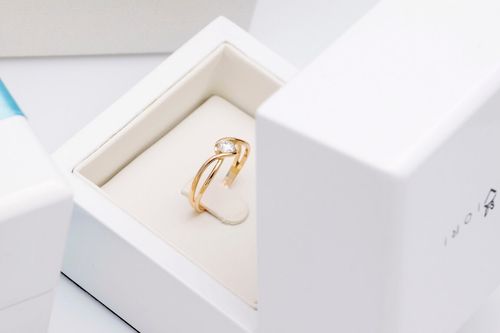 Złoty pierścionek PZD4357 - Diament na Arena.pl