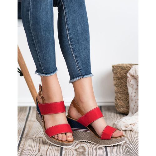 Czerwone Sandałki r.39 na Arena.pl