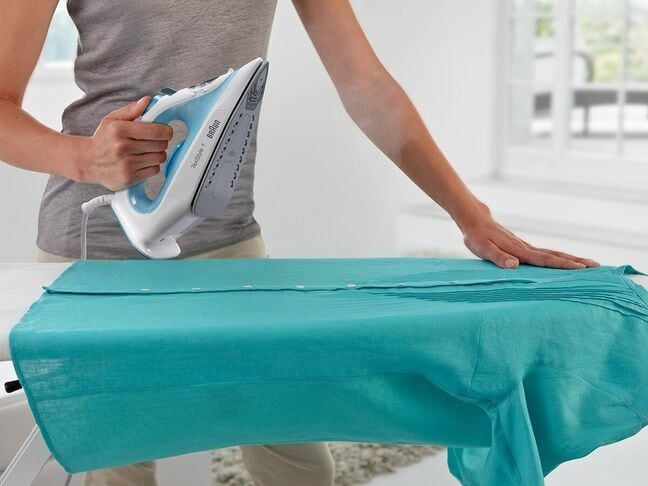 Żelazko parowe BRAUN TexStyle 1 SI1050BL 2000W zdjęcie 2