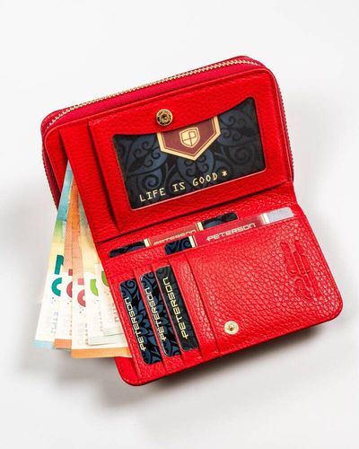 kompaktowy portfel damski ze skóry naturalnej w odcieniu krwistej na Arena.pl