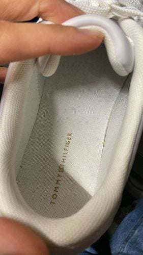 Tommy Hilfiger Sneakersy Essential Court FW0FW08320 Biały R39 na Arena.pl