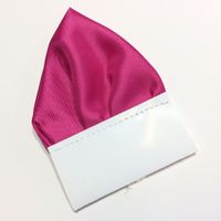 Amarantowa fuksja poszetka trójkątna "Wypustka"