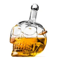 Kuloodporna Karafka Czaszka na Whisky z Pociskiem 700 ml dla Mężczyzny