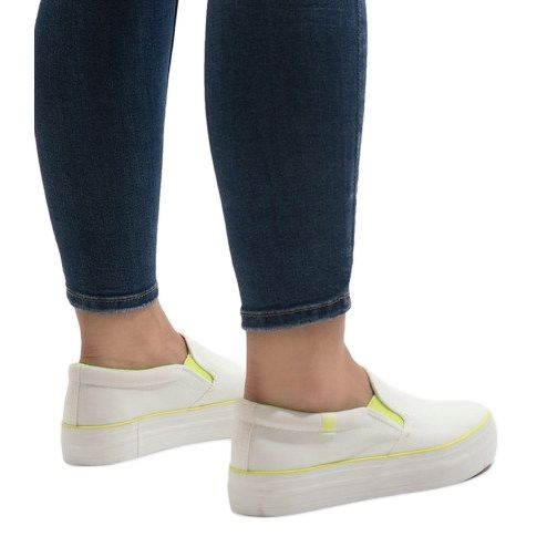 Białe trampki platformie GF-41 r.38 na Arena.pl