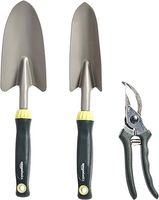 narzędzia ogrodnicze przyrządy do sadzenia ogrodu