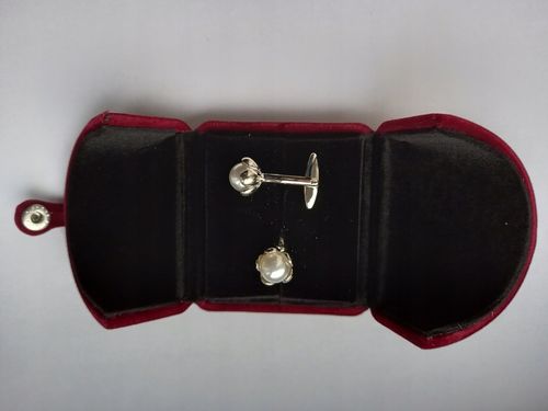 Srebrne spinki do mankietów Exciting z Perłą na Arena.pl