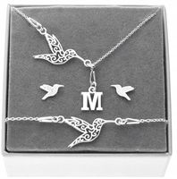 KOMPLET BIŻUTERII SREBRNEJ 925 KOLIBER LITERKA KOLIBEREK Z LITERKĄ GRAWER