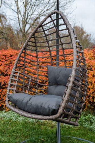 Fotel wiszący z brązowego  technorattanu PIATTO na Arena.pl