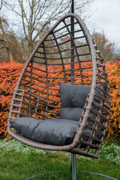 Fotel wiszący z brązowego  technorattanu PIATTO zdjęcie 7