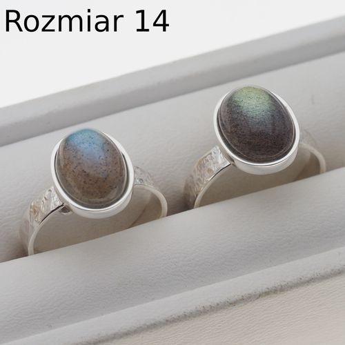 Pierścionek z Labradorytem owalnym w srebrze młotkowanym 16 (Średnica wewnętrzna 17,67 mm) +/- 2 rozmiary regulacji na Arena.pl