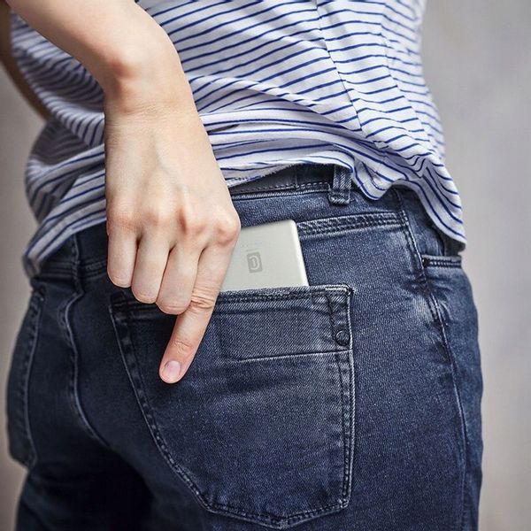 Cellularline Power bank indukcyjny 5000mAh zdjęcie 10