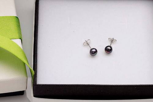 Srebrne kolczyki Staviori z perłami na Arena.pl