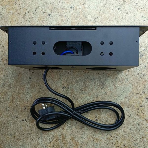 GNIAZDO CHOWANE W BLAT NABLATOWE + 2 USB CZARNE zdjęcie 3