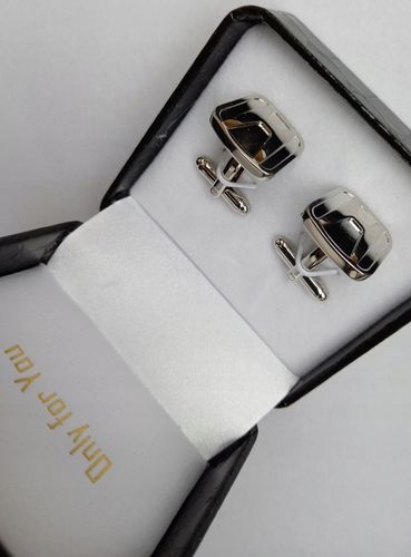 Spinki do mankietów koszul Exciting Srebrne Logo Honda w Etui Szkatułka na Arena.pl