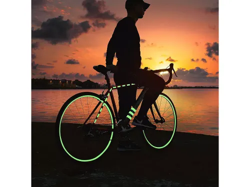 Taśma fluorescencyjna świecąca w ciemności 5m na Arena.pl