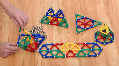 KLOCKI MAGNETYCZNE 52EL. na Arena.pl