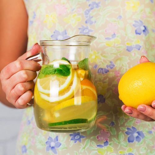 Dzbanek na Napoje Wodę Sok Lemoniadę Do Napojów Szklany Karafka Wino 0,5L na Arena.pl