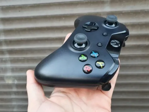 NAJTAŃSZY ORYGINALNY PAD XBOX ONE S X SERIES S X na Arena.pl