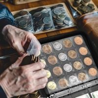 2X ALBUM KOLEKCJONERSKI NUMIZMATYCZNY OGNIOODPORNY WODODPORNY 300 MONET DUŻ