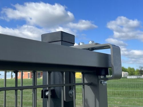 Uchwyt kątownik rolki prowadzącej bramy przesuwnej ocynk+lakier na Arena.pl