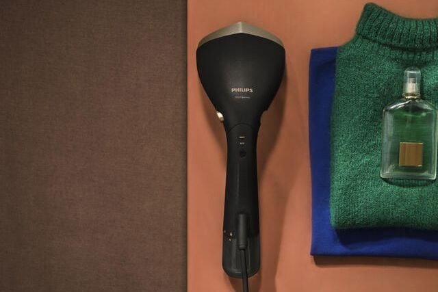 Parownica do ubrań steamer Philips STH7060/80 zdjęcie 6