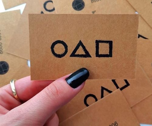 KOŚCI KOSTKI GONGGI GONGI koreańskiej gry GRA SQUID GAME ZESTAW DDAKJI GONG na Arena.pl