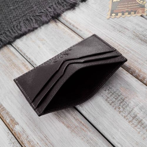 etui na karty i wizytówki skórzane minimalistyczne praktyczne etui na Arena.pl