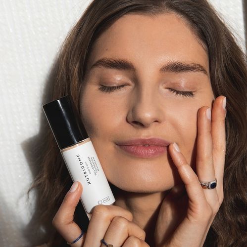 PODKŁAD do TWARZY mocno KRYJĄCY NUTRIDOME Wygładzający Trwały 04 BEIGE na Arena.pl