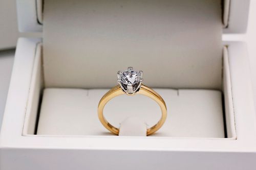 exclusive | klasyczny zaręczynowy w 18k złocie z 1ct brylantem na Arena.pl
