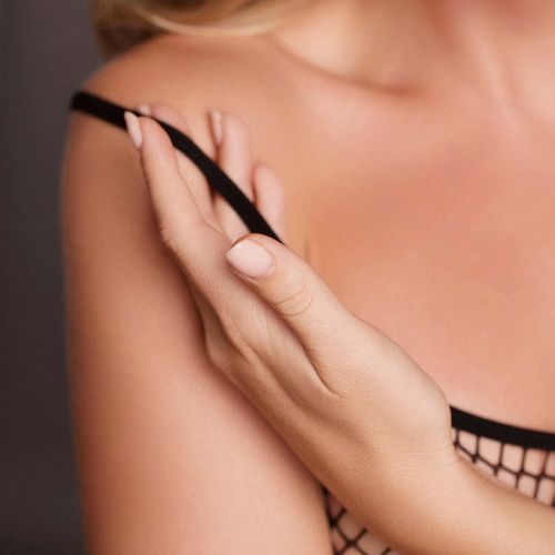 short dress with fishnet structure and spaghetti straps na Arena.pl