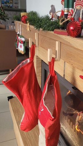 Wieszak Drewniany Samoprzylepny na Skarpety Mikołaja Kominek Dekoracje na Arena.pl