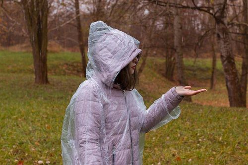 Peleryna przeciwdeszczowa na Arena.pl