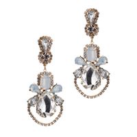 Złote długie wiszące jasne kolczyki modowe wizytowe eleganckie ślub