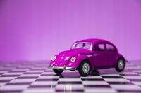 FOTOTAPETA SAMOCHÓD NA WYMIAR KRATKA CZARNO BIAŁA