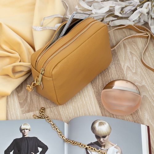 VERA PELLE torebka damska skórzana listonoszka z paskiem V486 j.camel na Arena.pl