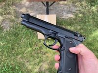 Pistolet Majdan Pistolet ASG Black beretta na kulki sprężynowe