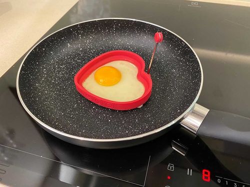 patelnia z powłoką marmurową kinghoff marmo 28cm kh-3983 na Arena.pl