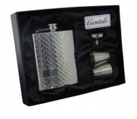 Piersiówka w Zestawie z Kieliszkami i Lejkiem