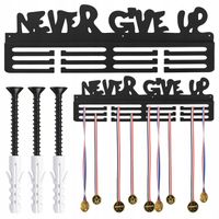 WIESZAK NA MEDALE METALOWY NEVER GIVE UP DLA SPORTOWCA BIEGACZA