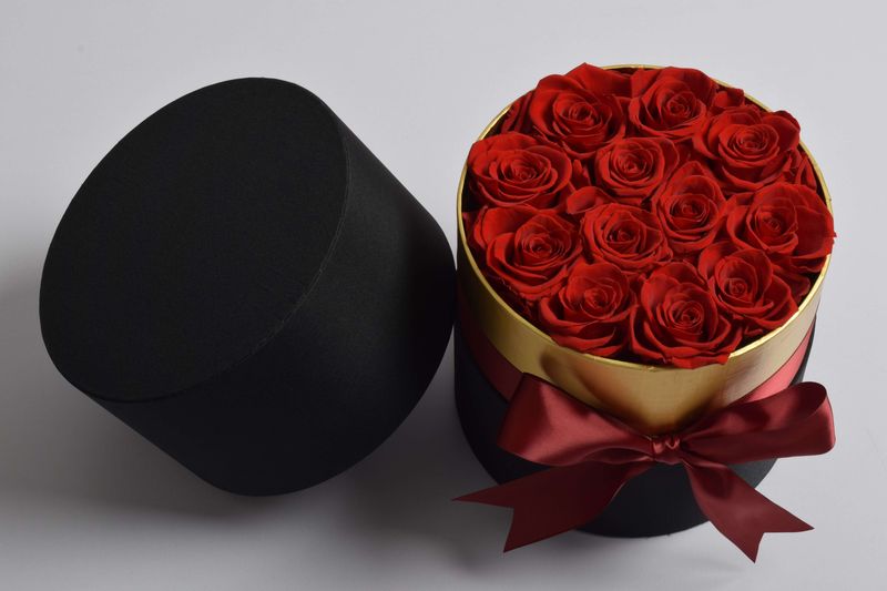 FLOWER BOX Z 12 PRAWDZIWYCH RÓŻ zdjęcie 5