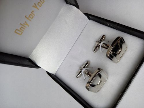 Spinki do mankietów koszul Exciting Srebrne Logo Honda w Etui Szkatułka na Arena.pl