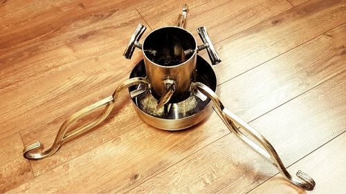 STOJAK NA POD ŻYWĄ CHOINKĘ ZE ZBIORNIKIEM MISKĄ NA WODĘ KUTY KOLEC STABILIZ na Arena.pl