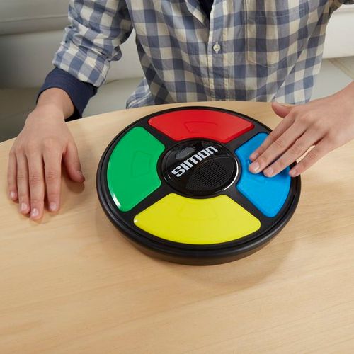 Simon Hasbro na Arena.pl